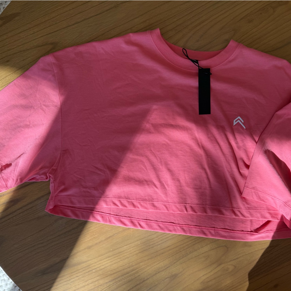 CLASSIC RELAXED CROP LIGHTWEIGHT T-SHIRT